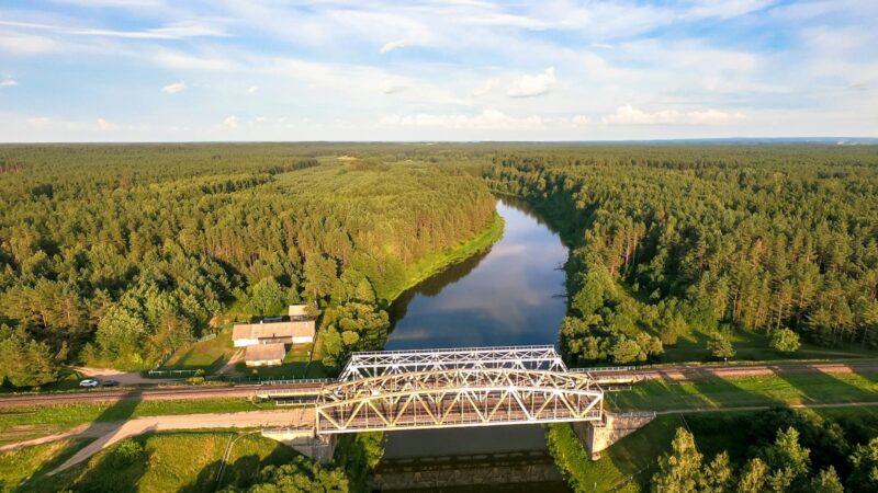 Stebinantys Lietuvos miestai ir miesteliai, šios šalies vietovės išsiskiria istorija ir paslaptimis