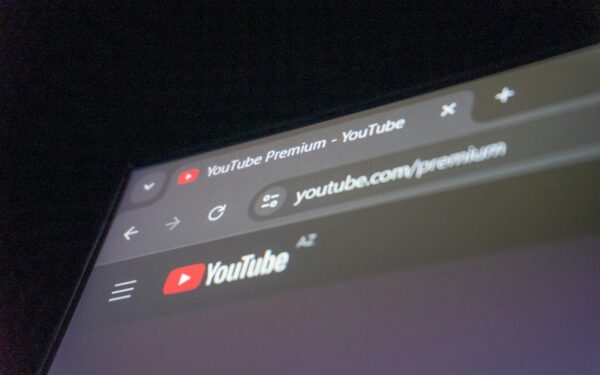 „YouTube“ paieškos pabaiga? Naujas DI įrankis pats suras ir apibendrins visus atsakymus