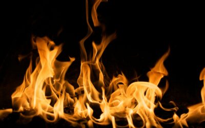 Kraupus konfliktas baigėsi mirtimi: vyras apipiltas benzinu ir padegtas