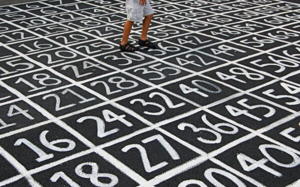 Skaičių magija ar tik sutapimas? Štai ką jūsų gimimo data sako apie tikėtiną gyvenimo trukmę