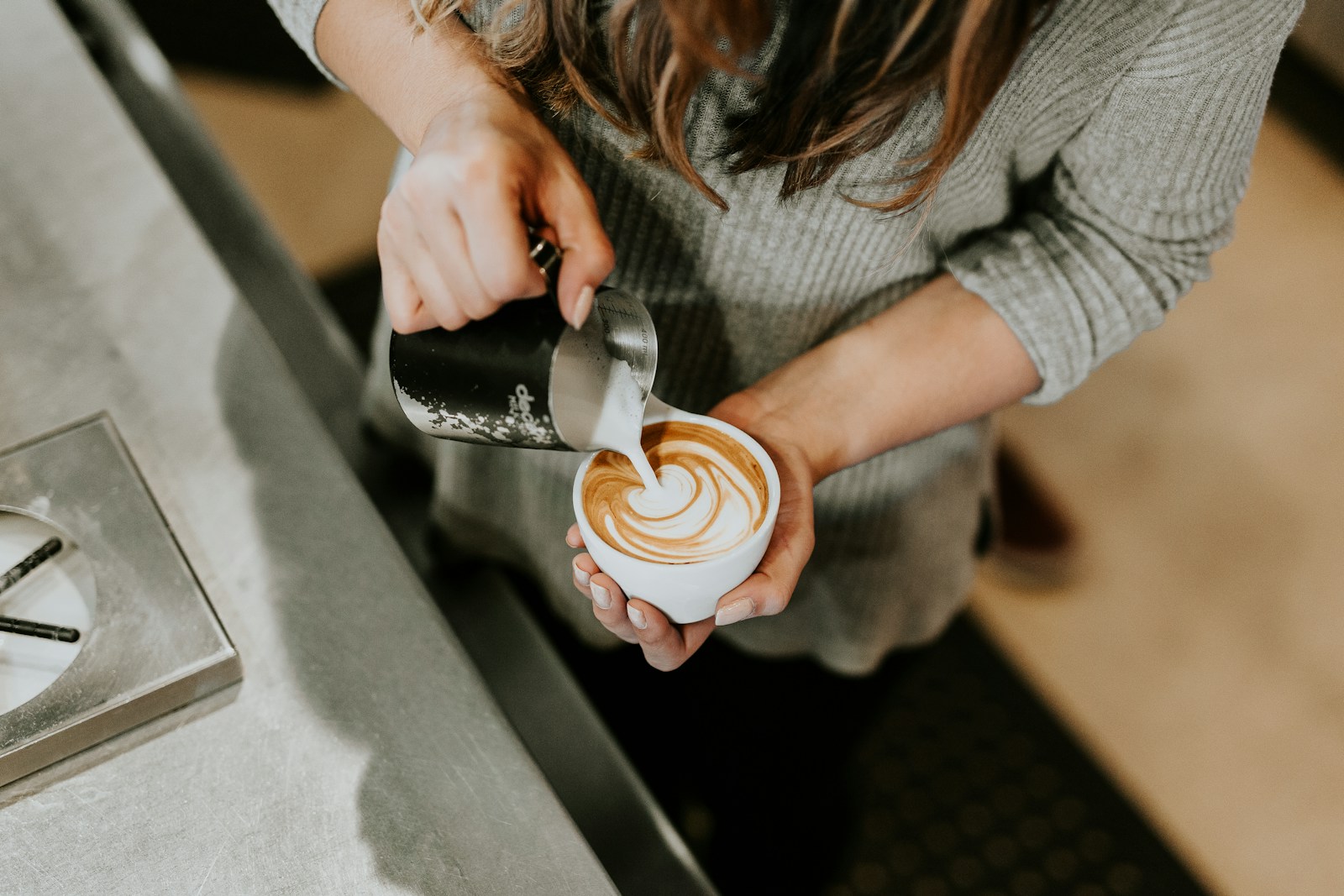 Barista įspėja: kaip skirtingos pieno rūšys veikia jūsų skrandį ir energiją?