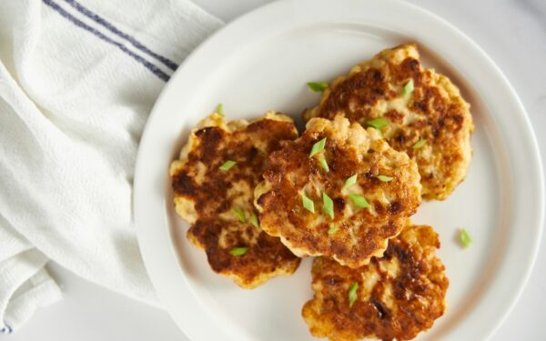 Bulviniai blynai jau nusibodo? Štai kaip paruošti kopūstų blynus, kad šeima prašytų dar