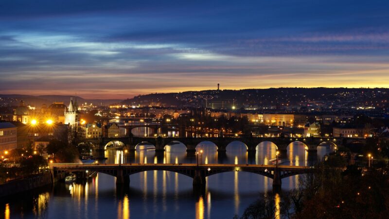 Kelionės iš Vilniaus plečiasi: nuo rugsėjo startuoja naujas maršrutas į Prahą