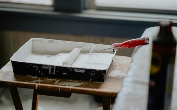 Nulis streso per remontą: statybininkas atskleidė 5 žingsnius, kaip lengvai nudažyti sienas