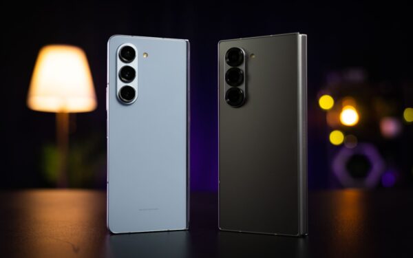 „Ultra“ funkcijos mažesniame telefone: „Samsung“ ruošia tai, ko pirkėjai seniai laukė