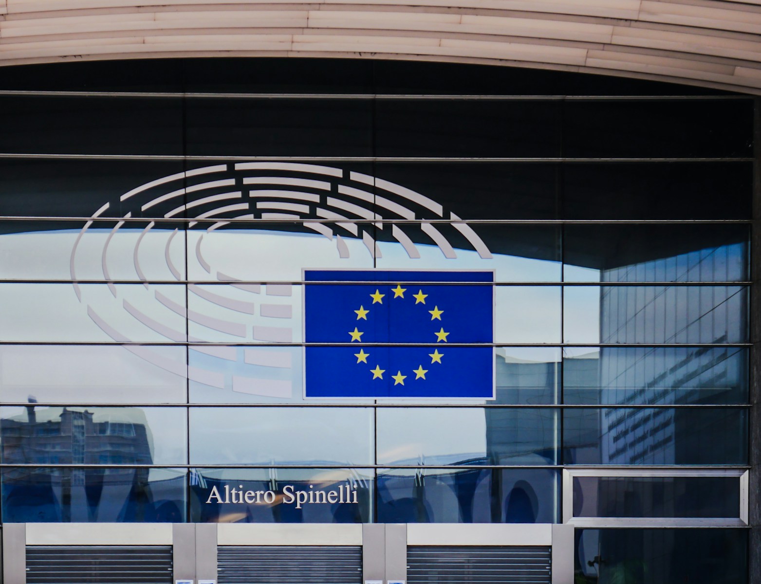 Po rinkimų Vengrija sulaukė spaudimo: ES reikalauja skubių reformų dėl milijardų