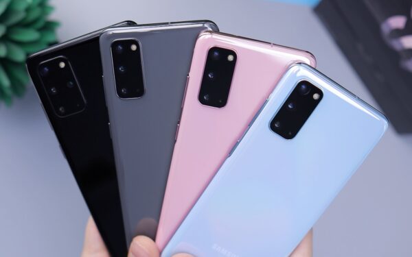 Flagmanų galia už pusę kainos: šiuos pigius „Samsung” modelius pirkėjai graibsto jau dabar