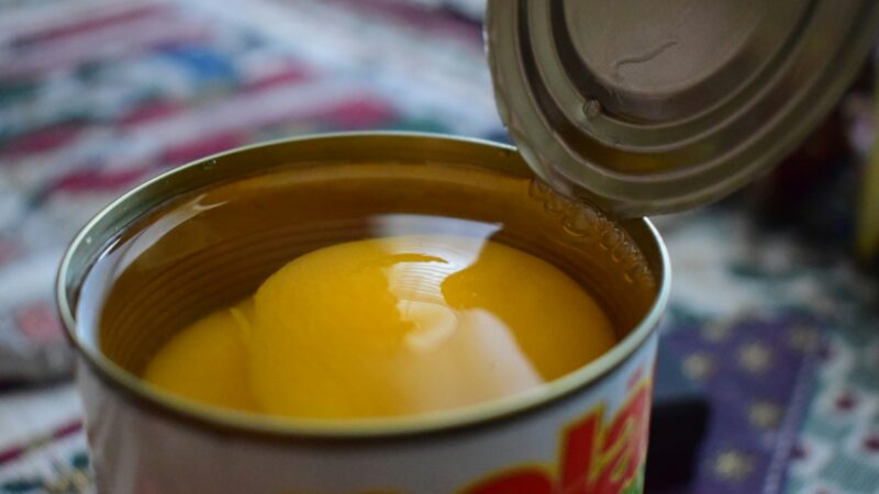 Manėte, kad tai sveikas desertas? Ekspertė įspėja, jog viename indelyje slypi net 23 šaukšteliai cukraus