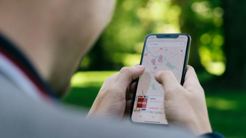 „Google Maps“ įdarbino skaitmeninį apsauginį: kaip „Gemini“ gins verslą nuo reketo ir melo?