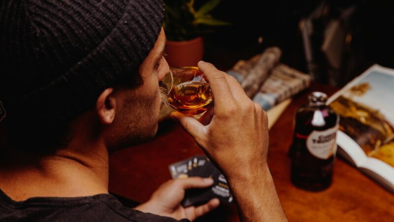 Saugios alkoholio ribos pabaiga? Tyrimas rodo neigiamą poveikį net ir mažai vartojantiems