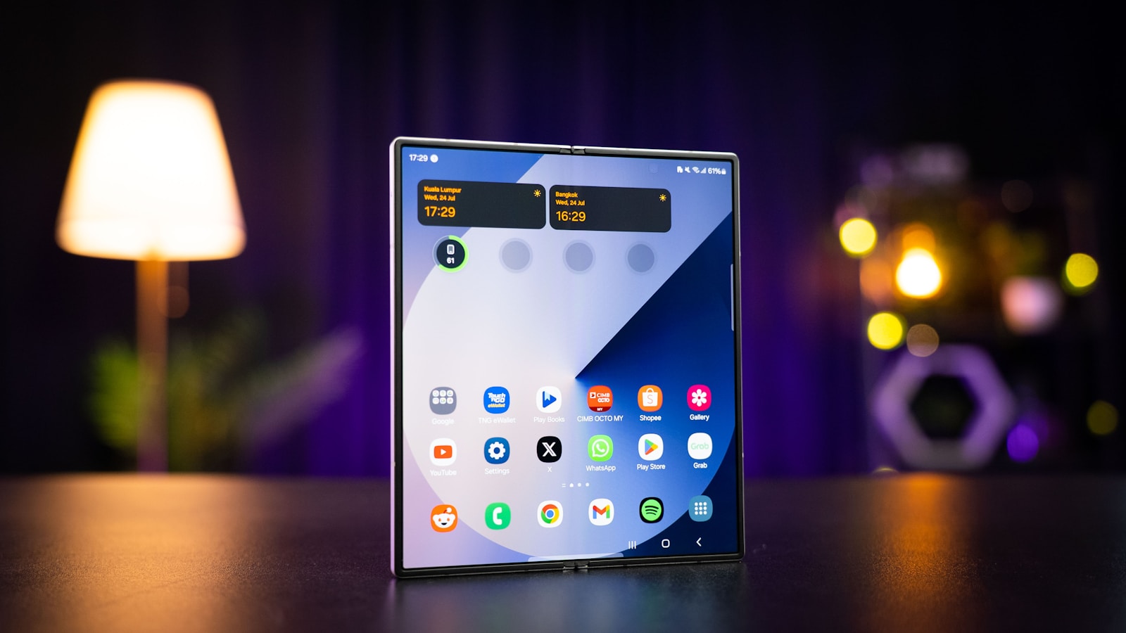 Telefonas ar planšetė? „Samsung“ ruošia staigmeną, kuri privers jus pamiršti senus įrenginius