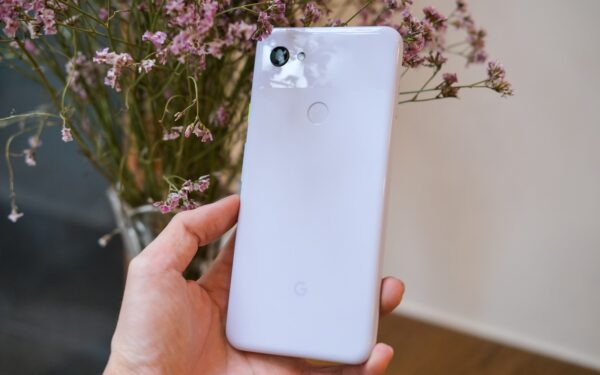 „Google“ kantrybės bandymas: po 2026 m. kovo atnaujinimo „Pixel 8 Pro“ prarado ryšį su pasauliu
