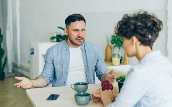 Psichologai įspėja: kokios frazės signalizuoja apie emocinę brandą ir intelektą?