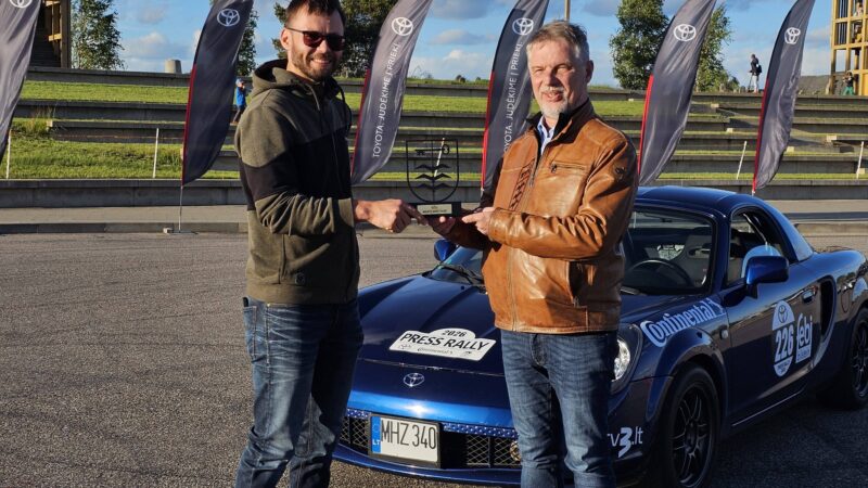 Greičio ir adrenalino vakaras Molėtuose: paaiškėjo pirmasis „Press rally 2026“ nugalėtojas
