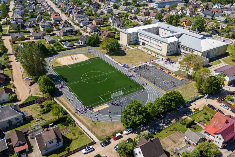 Tauragėje atidarytas milijoninis stadionas: rekonstrukcija atskleidė netikėtą istorinį radinį
