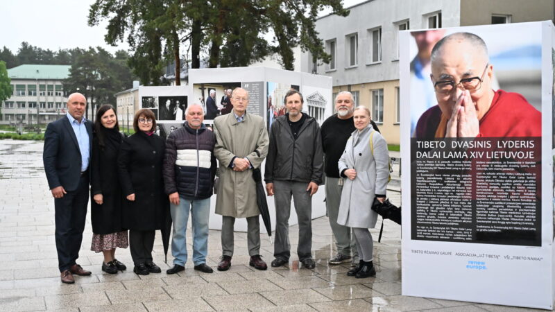 Varėnoje atverta išskirtinė paroda apie Dalai Lamą: primenami ir jautrūs Tibeto istorijos faktai