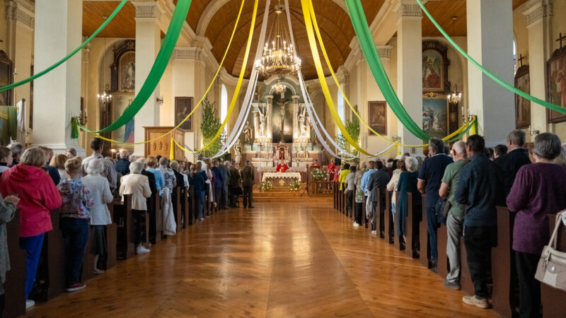 Butrimonyse nuaidėjo išskirtinė šventė: 100 metų jubiliejus sutraukė minias žmonių
