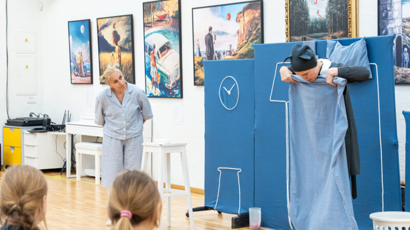 Šeimoms gera žinia: į Marijampolę sugrįžta vaikų pamėgti pasakų skaitymai