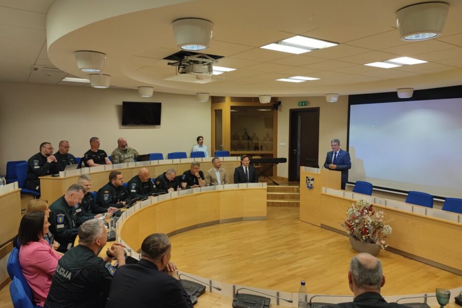 Artėjant vasarai, tarnybos ruošiasi turistų antplūdžiui: Neringoje priimti svarbūs sprendimai