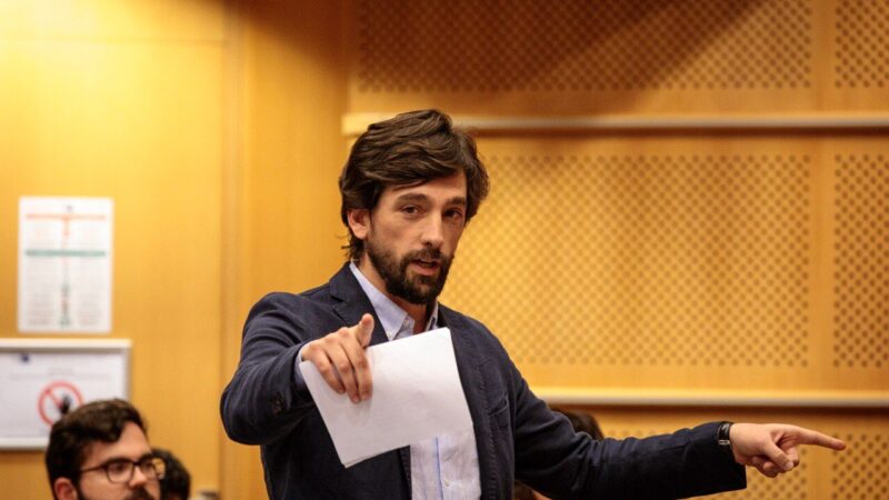 Skandalas Europos Parlamente: politikas įsiuto pamatęs, kas jam buvo patiekta lėkštėje