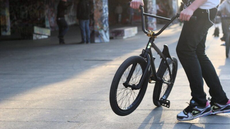Jaunimui atverta nauja trasa: BMX, riedlenčių ir paspirtukų mėgėjų laukia dvi zonos