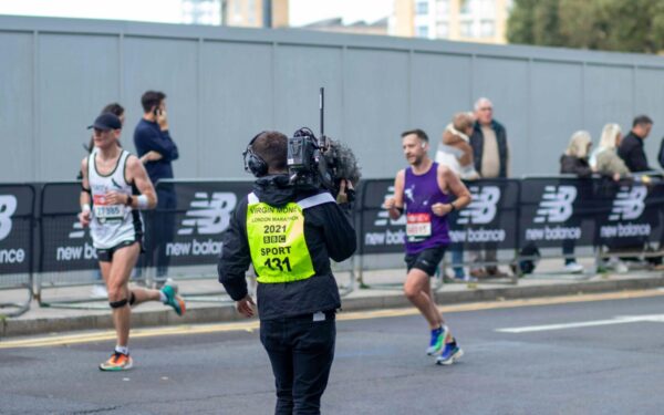 Nuo storosios žarnos vėžio diagnozės iki Londono maratono: kodėl jis bėgo net per chemoterapiją?
