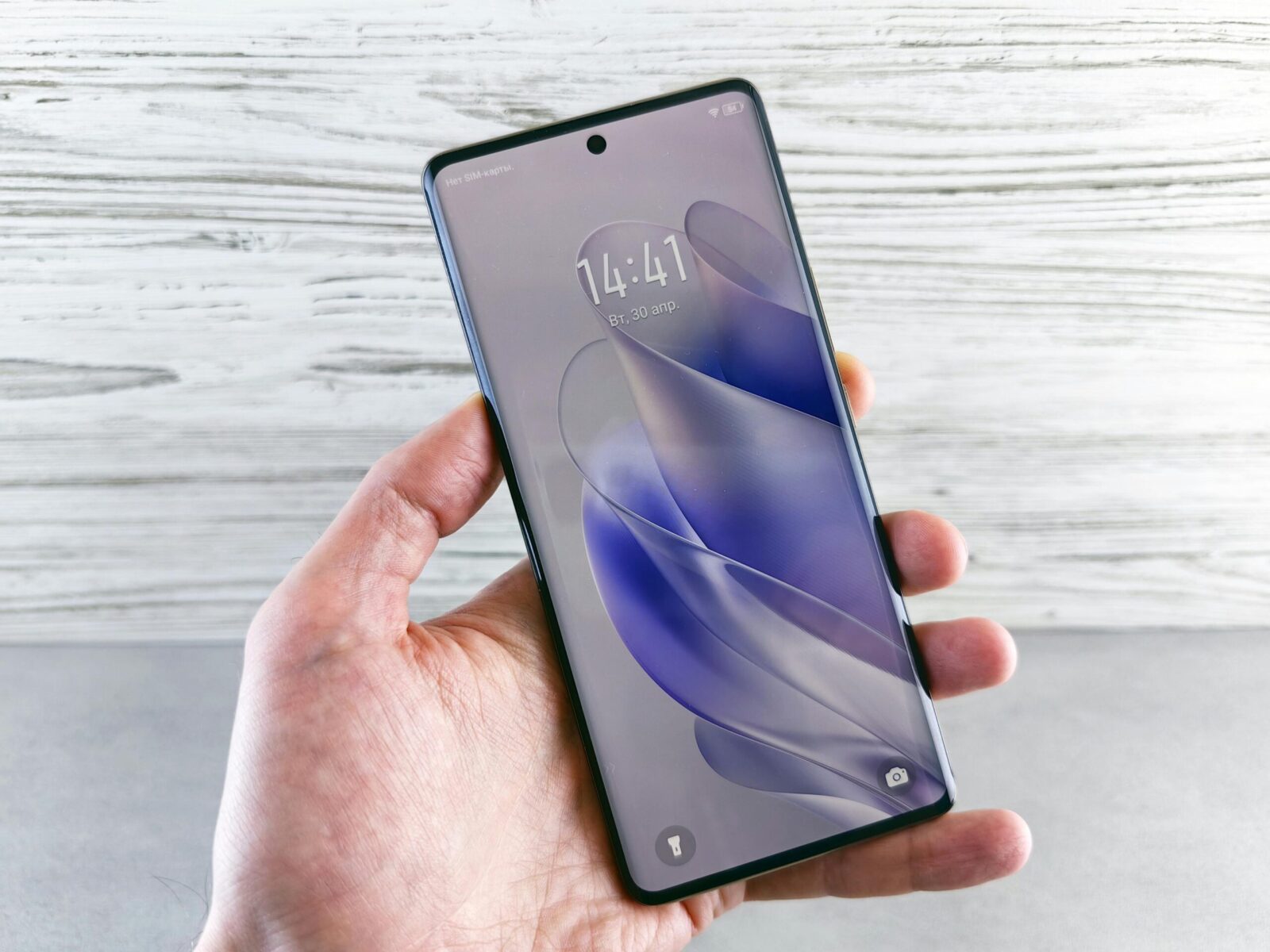 Nebepermokėkite už vardą: naujieji „Motorola“ telefonai siūlo flagmanų galią už mažesnę kainą