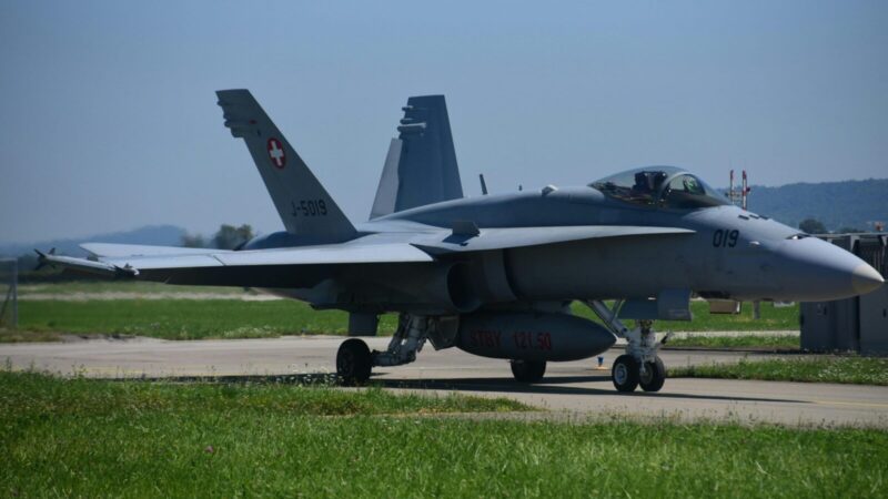 Jėgų pusiausvyra keičiasi: Kinijos J-20 naikintuvų skaičius pasiekė istorinę ribą