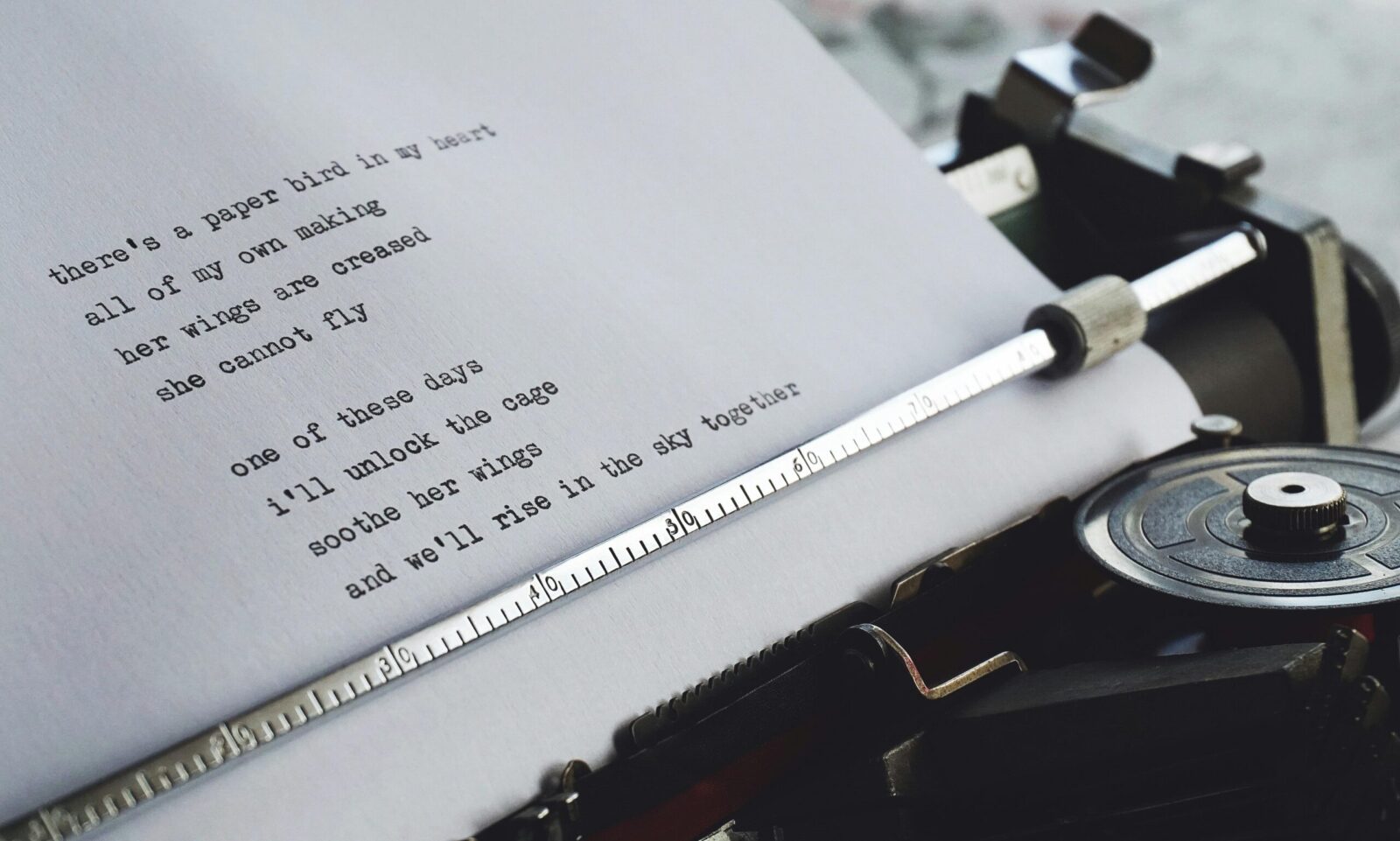 Vilniaus bibliotekoje rengiamas poezijos vakaras: dalyvių prašoma atsinešti savo tekstų