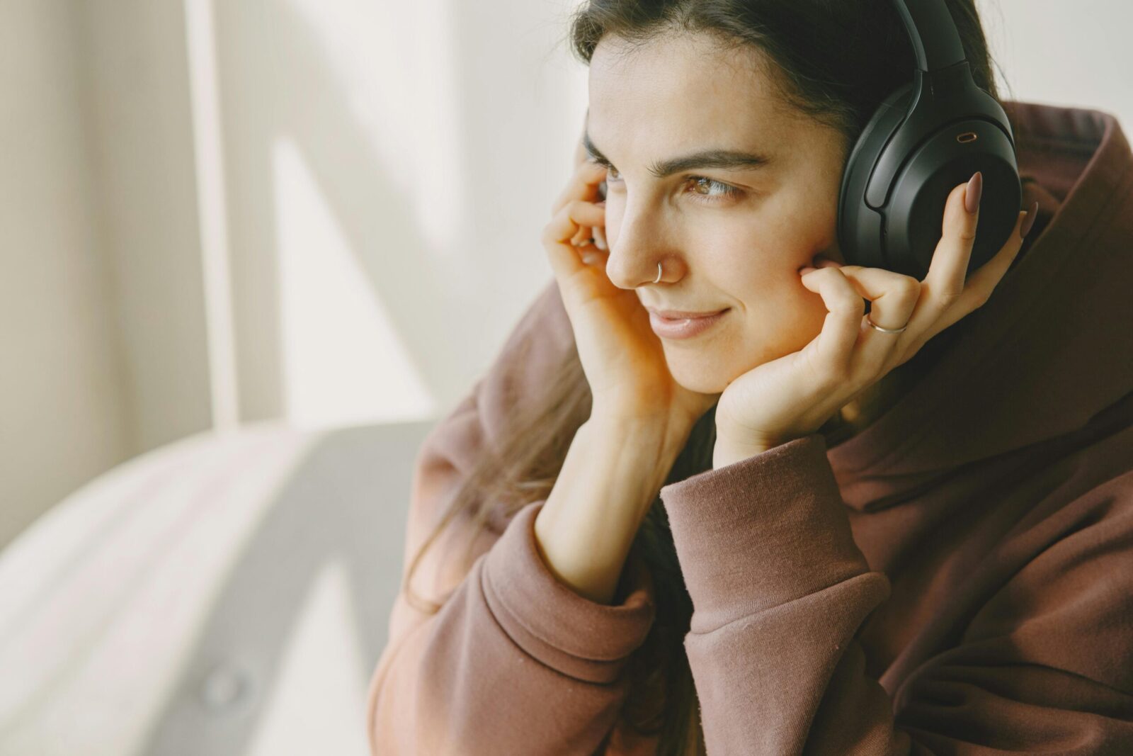 Magiškas dažnis ar psichologinis triukas? Paaiškino, kaip 432 Hz muzika veikia mūsų kūną