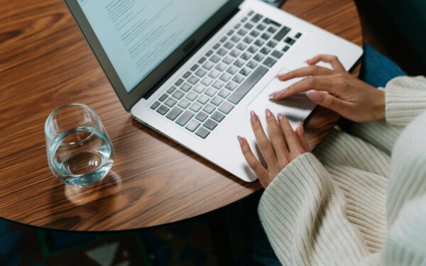 „Google Docs“ atvėrė naują funkciją: štai kaip dokumentus dabar už jus parašys DI
