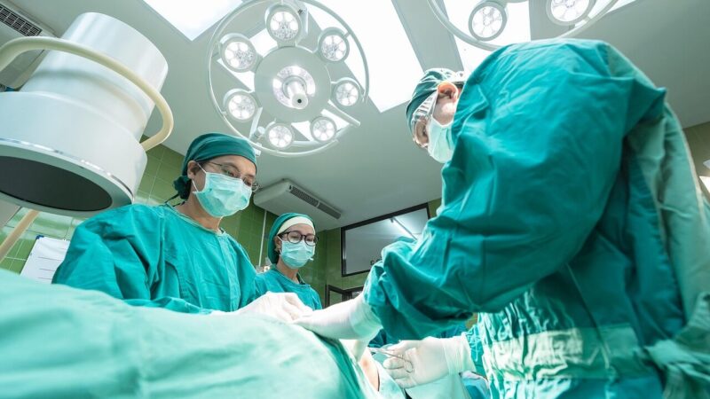 Netikėtas atradimas: esant narkozėje smegenys toliau mokosi ir analizuoja aplinką