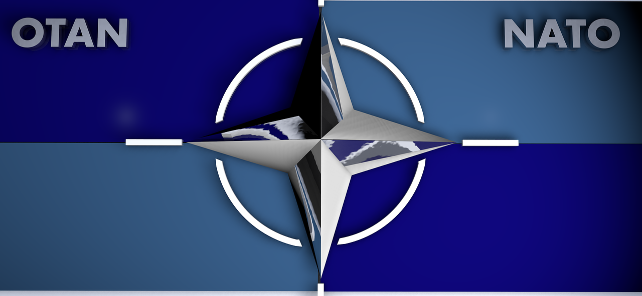 NATO keičia strategiją: kodėl Aljansas atsisako naftos ir pereina prie žaliosios energijos?