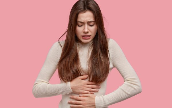 Pilvo pūtimas nėra tik virškinimo bėda: 5 ginekologiniai simptomai, kurių moterys neturi ignoruoti