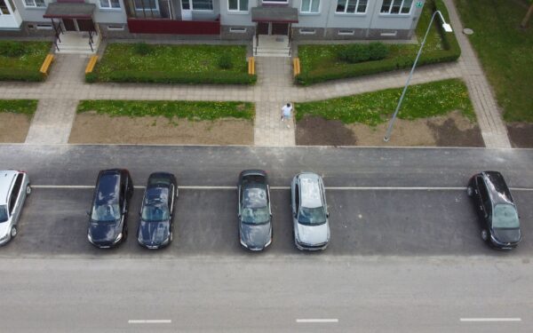 Sprendžiama sena problema: vairuotojų laukia šimtai naujų vietų automobiliams