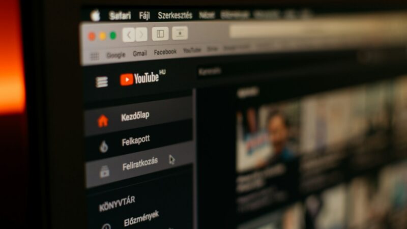 „Premium“ nebūtinas: žiūrėkite „YouTube“ mažame lange ir naršykite internete vienu metu
