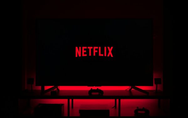 „Netflix“ tapo panašus į „TikTok“? Atskleidė naujovę, kuri padės filmą išsirinkti akimirksniu