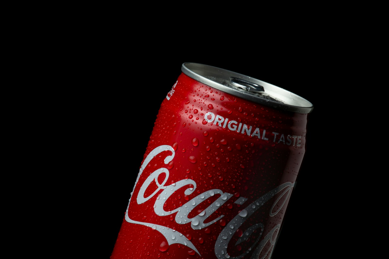 „Coca-Cola“ ir soda sode: triukas, kuris esą išvaro skruzdėles, bet ekspertai įspėja