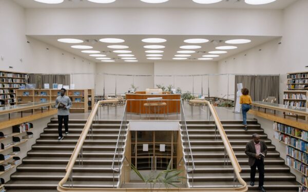 Kaip Aukštaitijos miestelių bibliotekos keičia bendruomenes: nuo tylos skaityklų iki gyvų susitikimų erdvių
