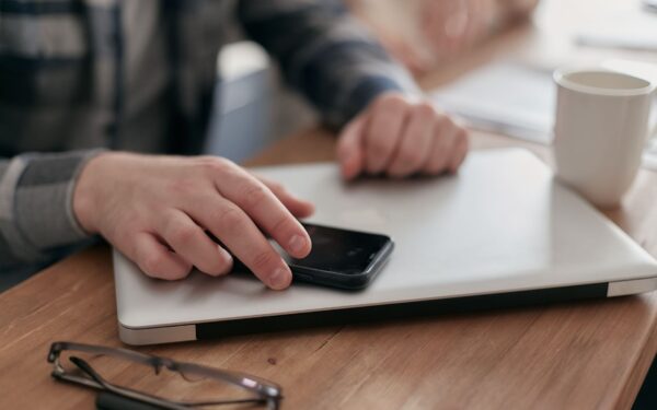 Kaip namuose susikurti ramią skaitmeninę erdvę: praktiški nustatymai telefonui ir kompiuteriui