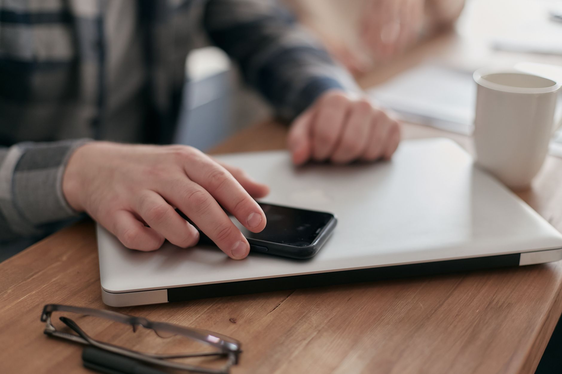 Kaip namuose susikurti ramią skaitmeninę erdvę: praktiški nustatymai telefonui ir kompiuteriui