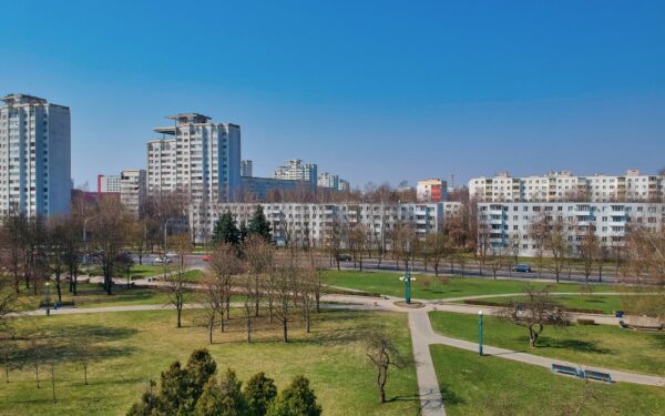 Nauji gyventojai senose gatvėse: kaip Vilniaus rajonai keičiasi ir ką tai reiškia kasdieniam gyvenimui
