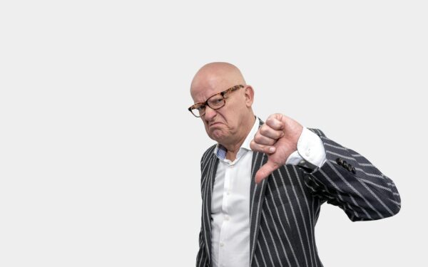 Daugelis kritiką priima per daug asmeniškai: štai ką siūlo psichologinis metodas
