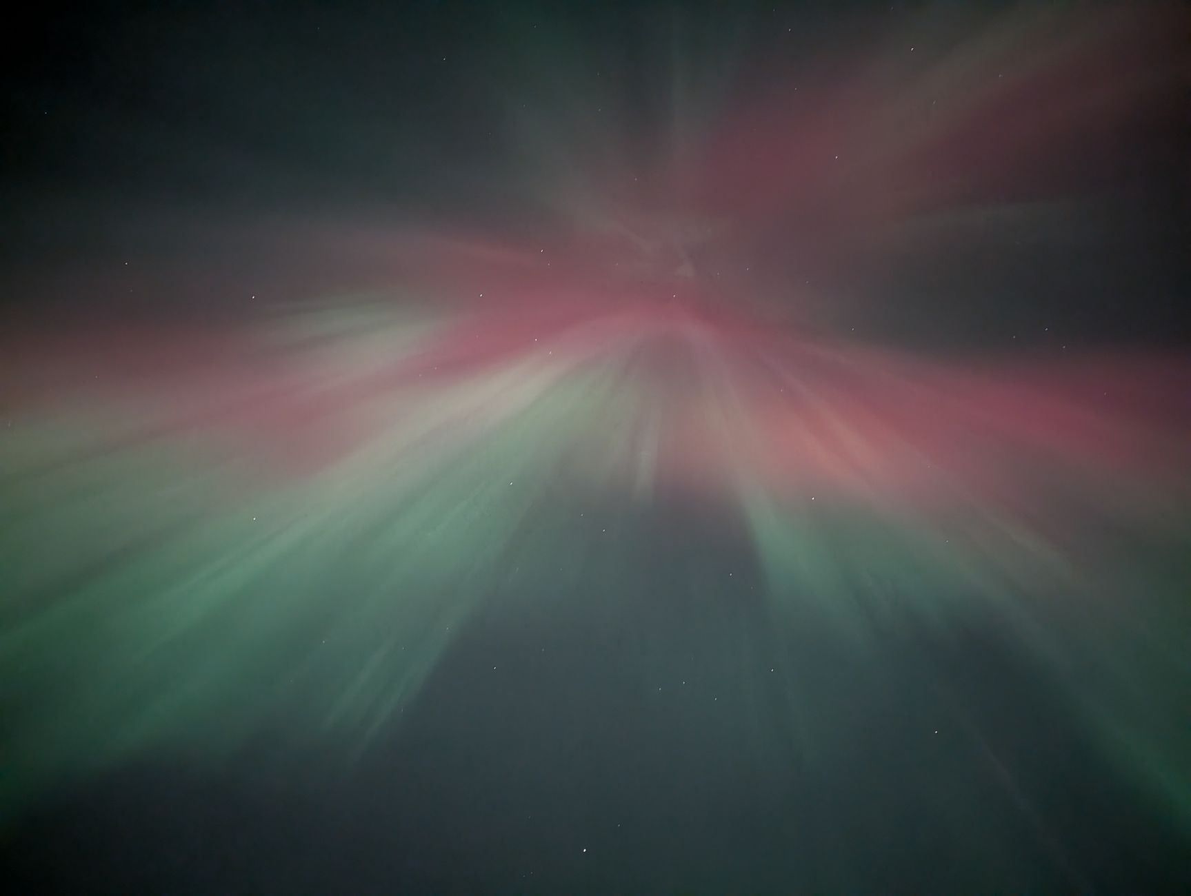 Saulės vėjai ir Žemės magnetinis skydas: kaip nematoma audra kosmose veikia mūsų kasdienybę