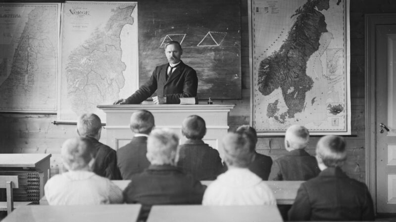 Tylioji mokyklų krizė: kodėl vis daugiau šalių trūksta mokytojų ir kuo tai gresia vaikams