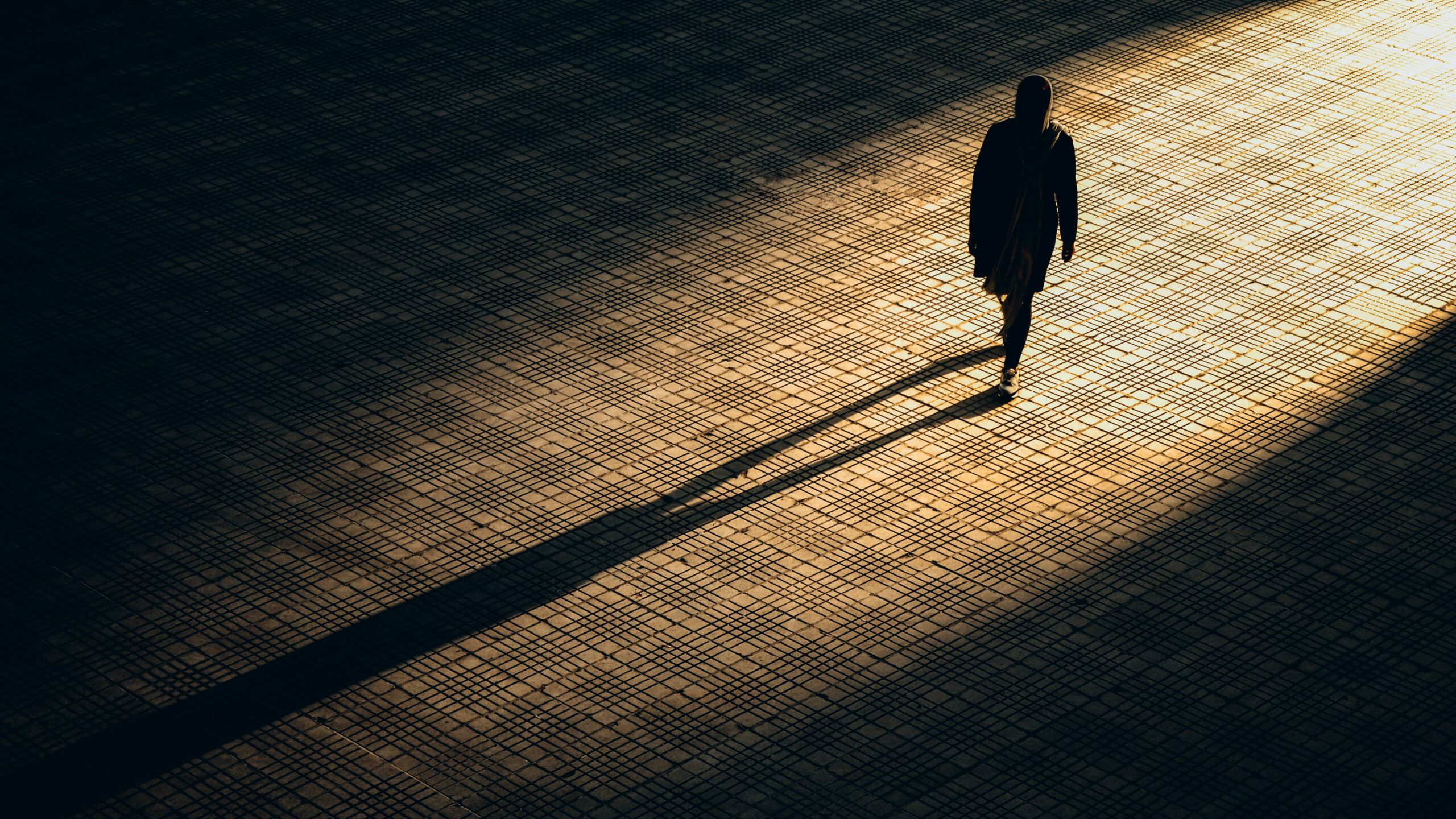 Kodėl labai protingi žmonės dažnai būna nelaimingesni? Psichologai turi paaiškinimą