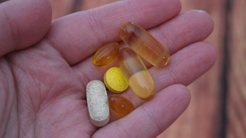 Vitamino B12 trūkumas gali pasireikšti netikėtais simptomais: gydytojai įspėja jų neignoruoti