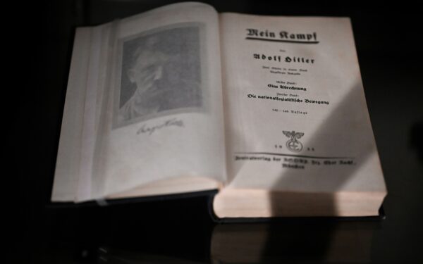 Kas būtų nutikę, jei Hitleris būtų laimėjęs karą? Istorikai piešia niūrų scenarijų