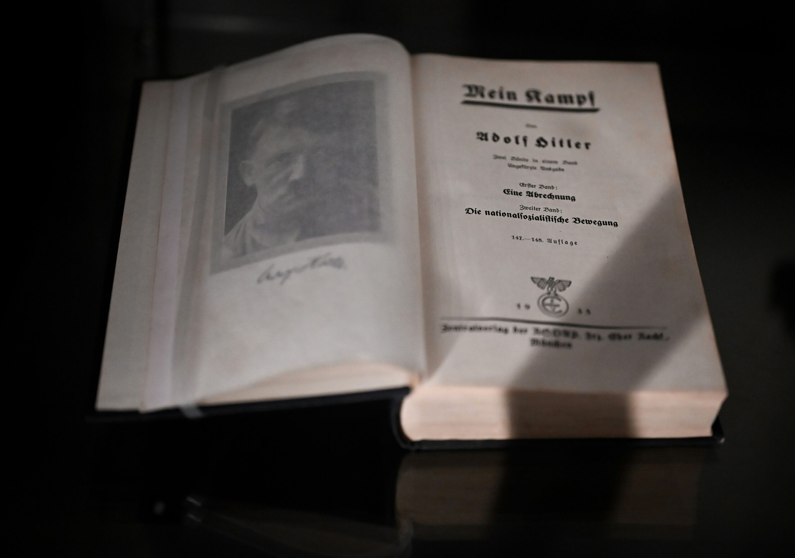 Kas būtų nutikę, jei Hitleris būtų laimėjęs karą? Istorikai piešia niūrų scenarijų