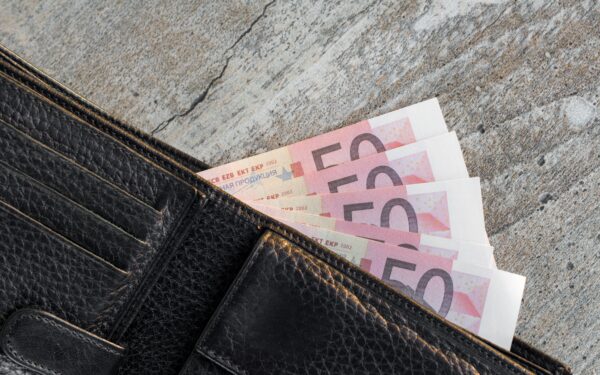 Didelis atlyginimas dar negarantuoja gerovės: finansinę laisvę dažnai lemia visai kas kita